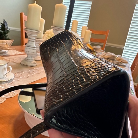 Balenciaga authentic black crocodile embossed leather handbag! GORGEOUS!!! - Picture 3 of 4